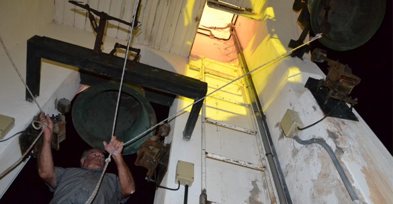Pregón y repiques inauguraron las Fiestas de la Luz