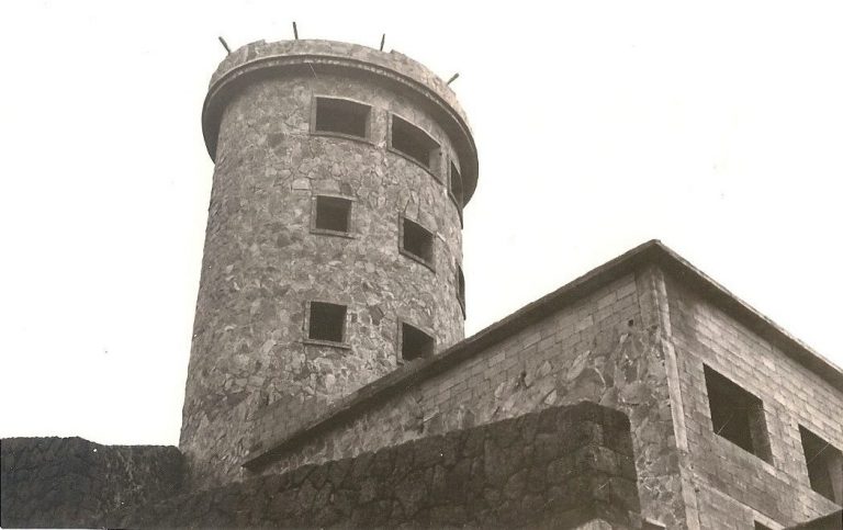 Adiós a la torre de Gaspar Sierra
