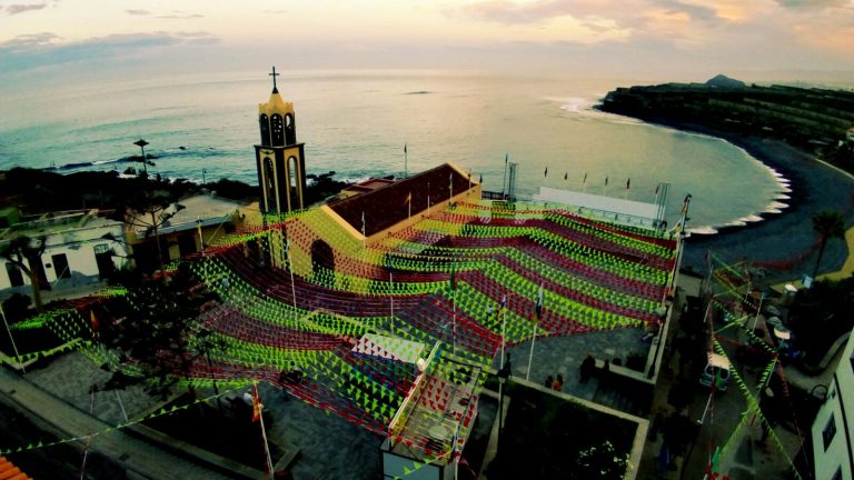 «Una Caleta llena de papelillos»