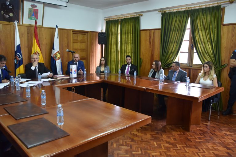 Román Martín preside el segundo pleno tras su inhabilitación en noviembre