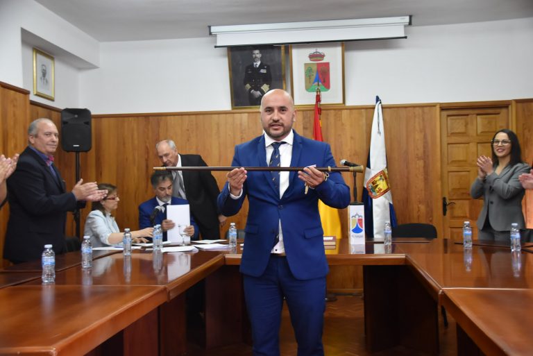 Román Martín deja la Alcaldía tras confirmarse su inhabilitación