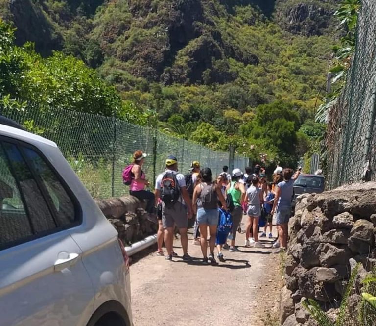 Éxodo al monte: problemas y retos del turismo de postureo