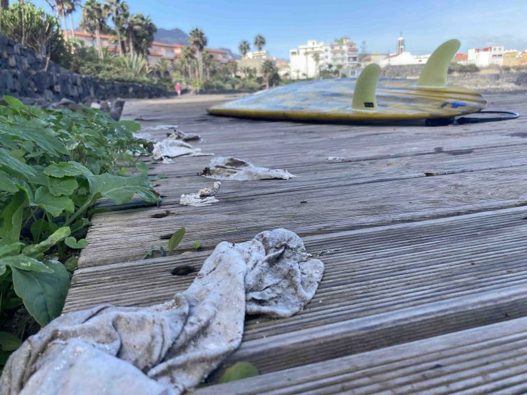 Ibate denuncia «la desidia y dejadez» de la costa de la Isla Baja