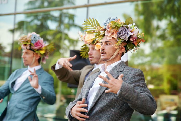 eliasaguirre_flowershead_cuadernosescenicos2023